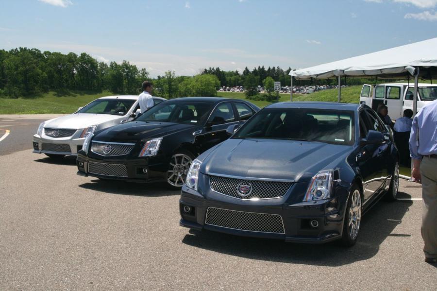  Cadillac CTS-V Coupe 2010 года  (фото 232 из 315)